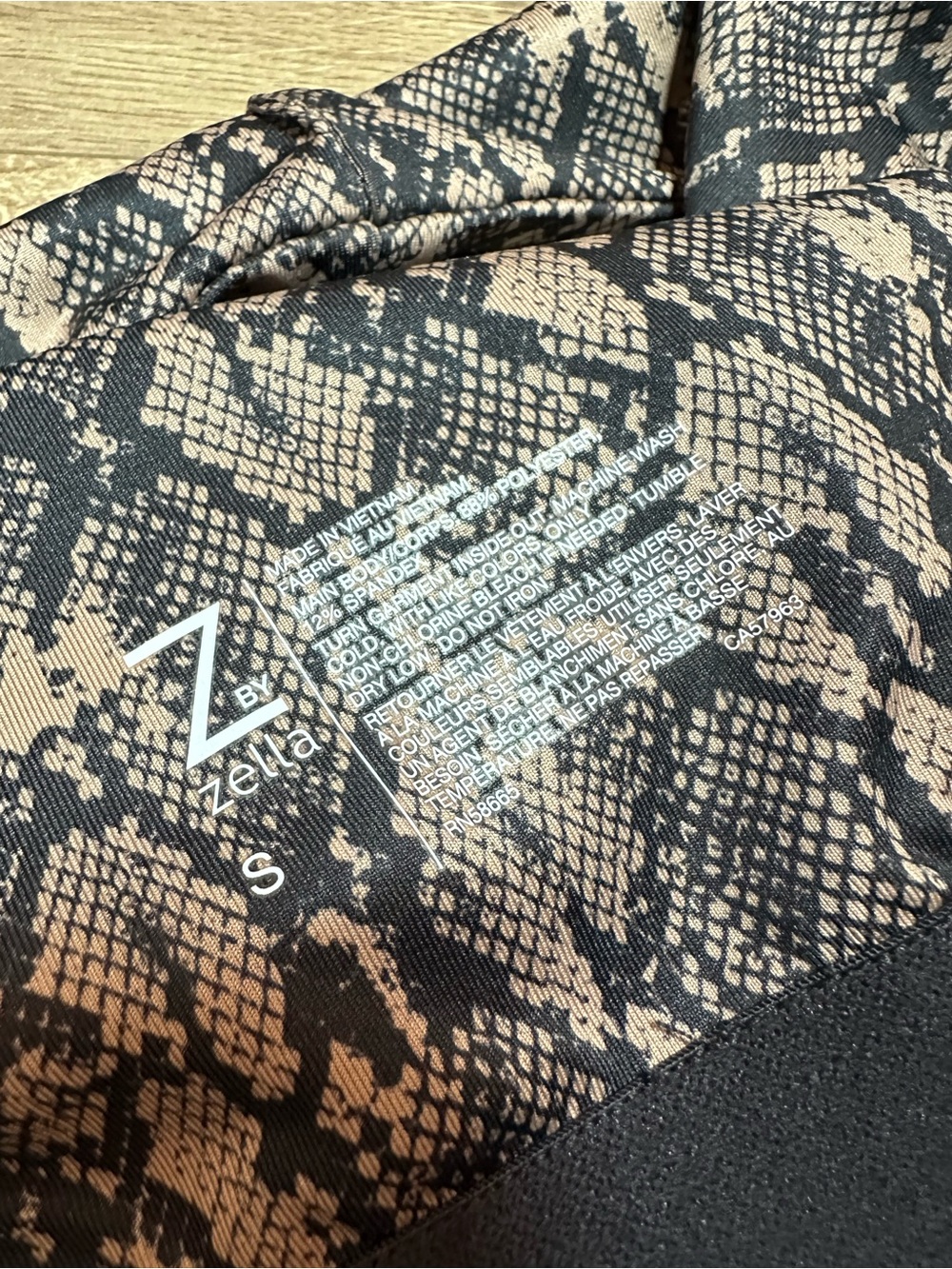Zella Snake Print Racerback Top Size Small - Picture 4 of 13